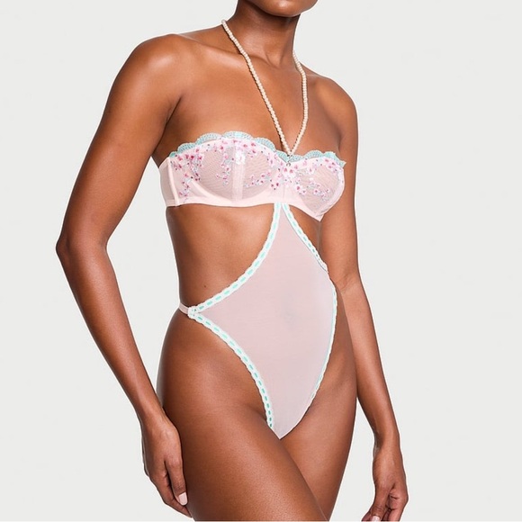 NWT Victoria’s Secret Cherry Blossom Embroidery Pearl Halter Teddy L - Picture 1 of 6
